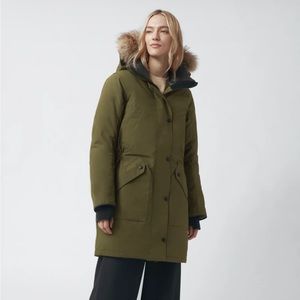 SOLD NWT 2022 Mod. Canada Goose Women's ELLESMERE PARKA Small military Green